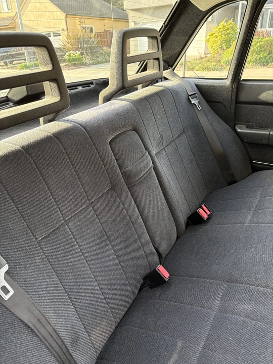 1992 Volvo 244 - Image 26 of 31