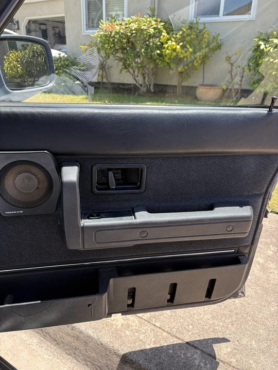 1992 Volvo 244 - Image 16 of 31