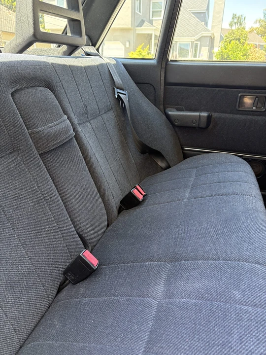 1992 Volvo 244 - Image 25 of 31