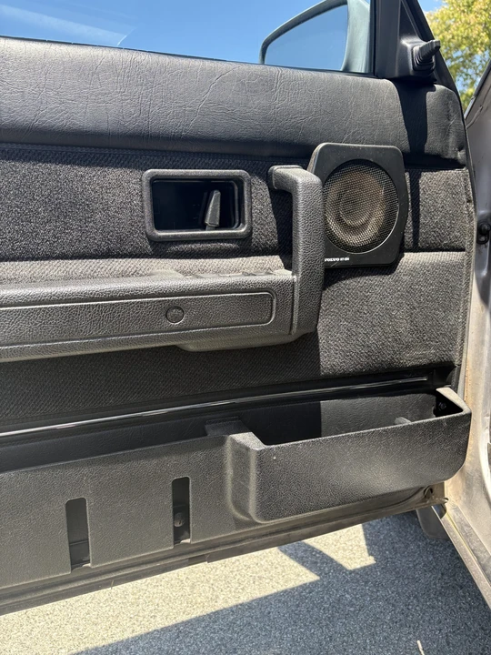 1992 Volvo 244 - Image 13 of 31