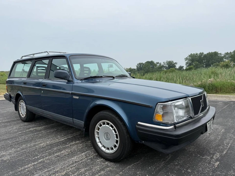 1992 Volvo 245 - Image 4 of 24