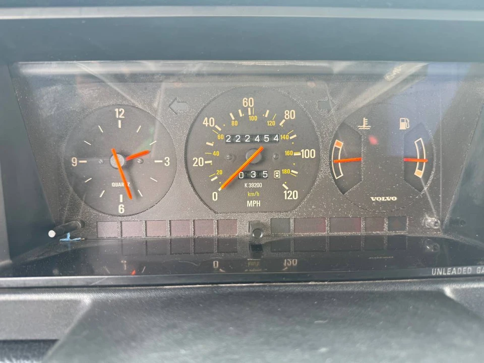 1992 Volvo 245 - Image 9 of 24