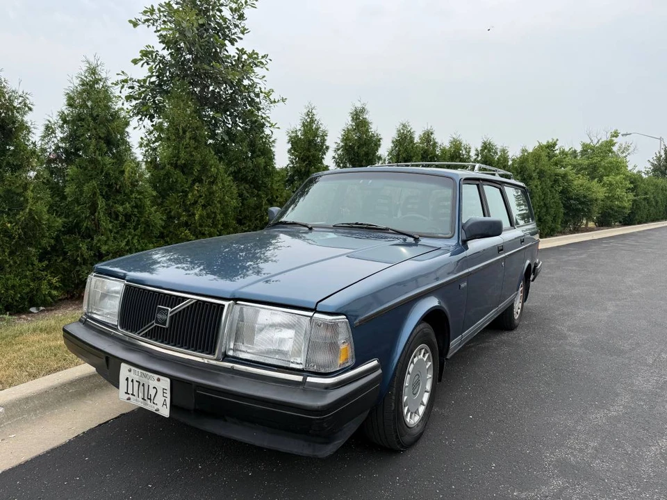 1992 Volvo 245 - Image 6 of 24