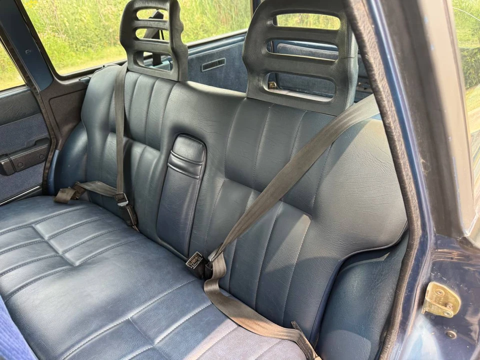 1992 Volvo 245 - Image 11 of 24