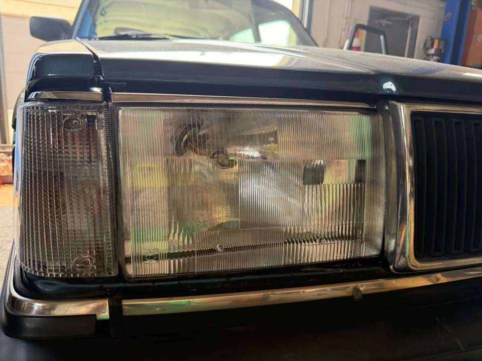 1992 Volvo 245 - Image 22 of 24