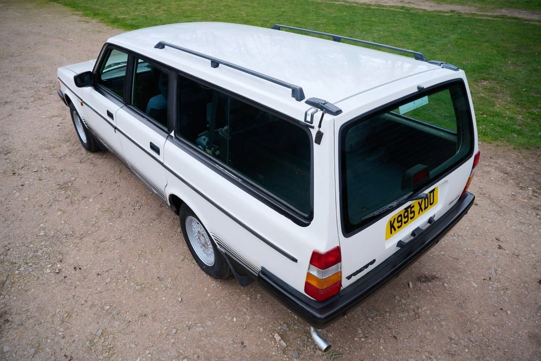 1992 Volvo 244 - Image 14 of 30