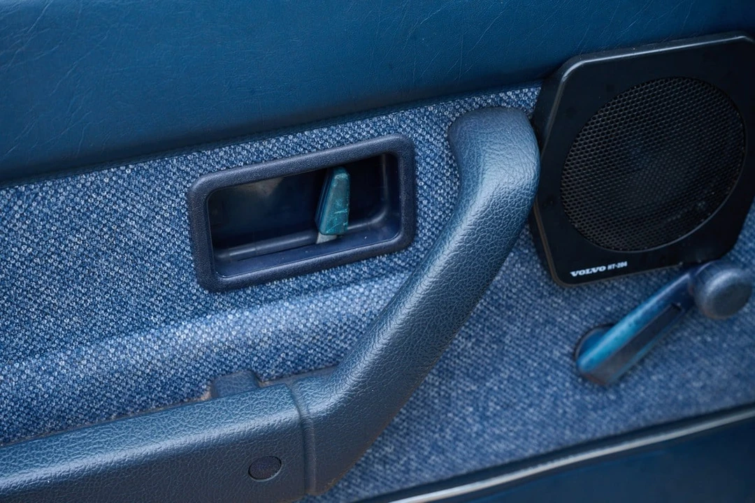 1992 Volvo 244 - Image 24 of 30