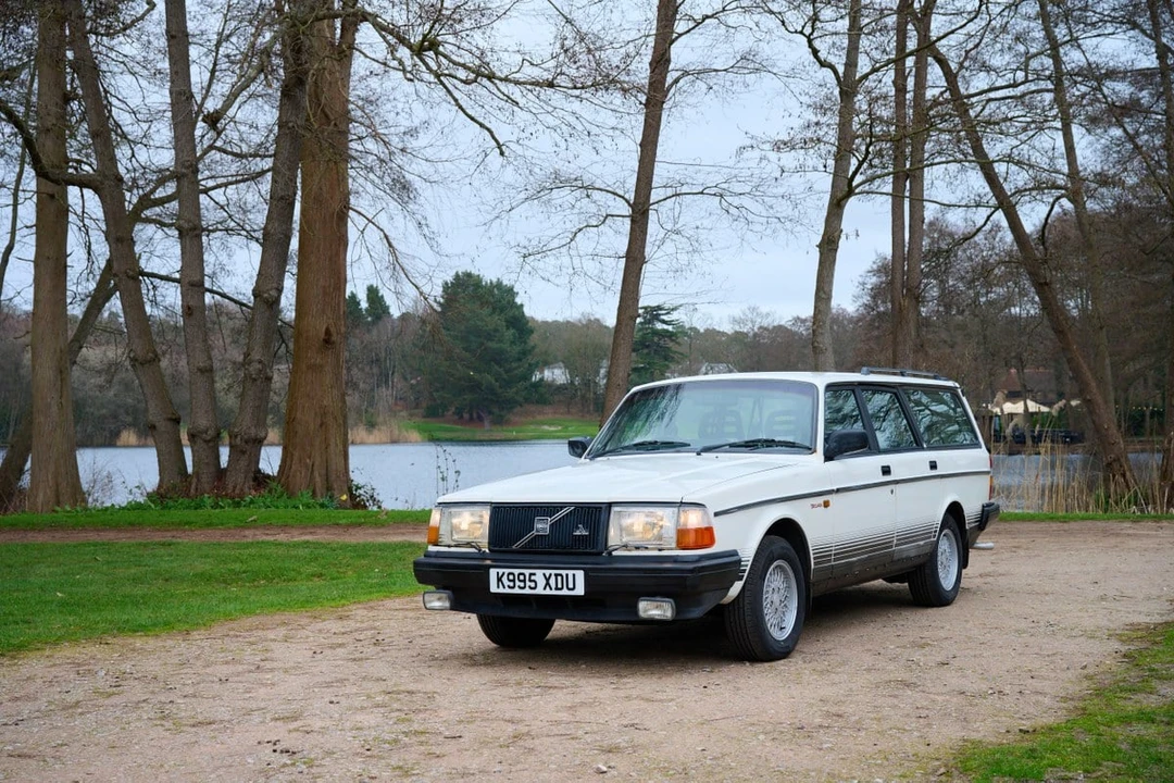1992 Volvo 244 - Image 16 of 30