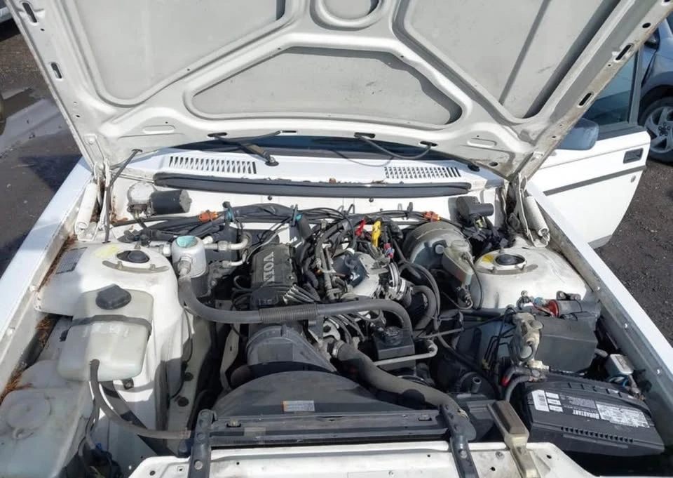 1992 Volvo 245 - Image 6 of 8