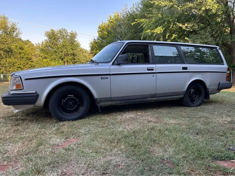 1992 Volvo 245 - Image 2 of 9