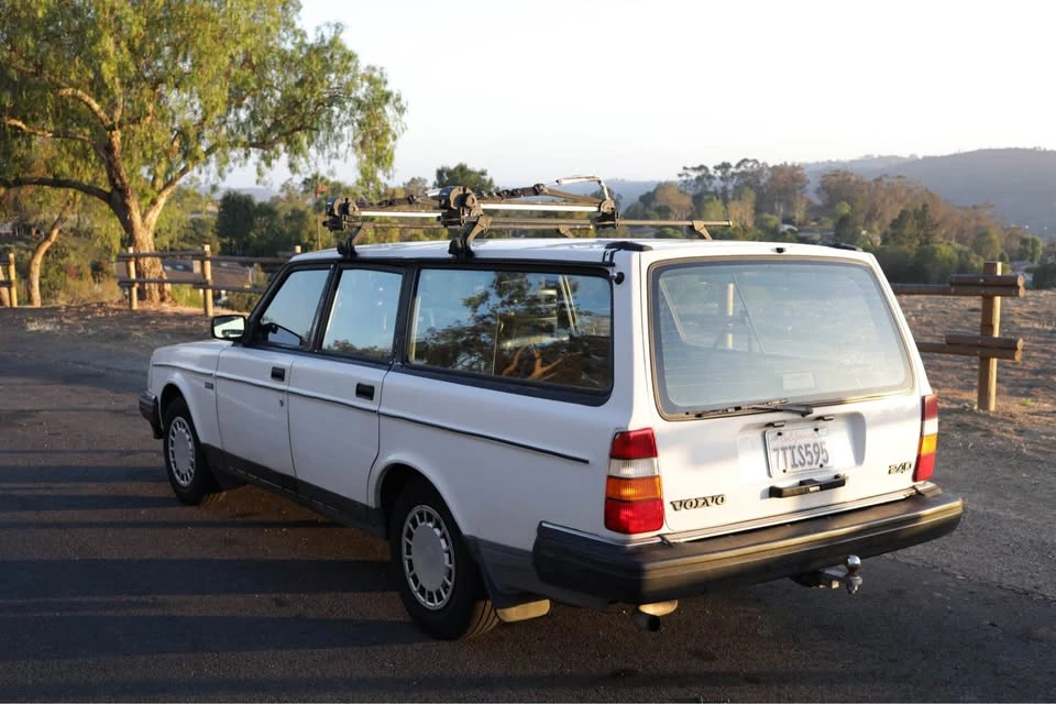 1992 Volvo 245 - Image 3 of 10