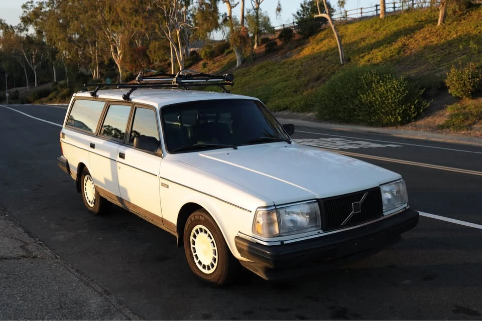 1992 Volvo 245 - Image 6 of 10