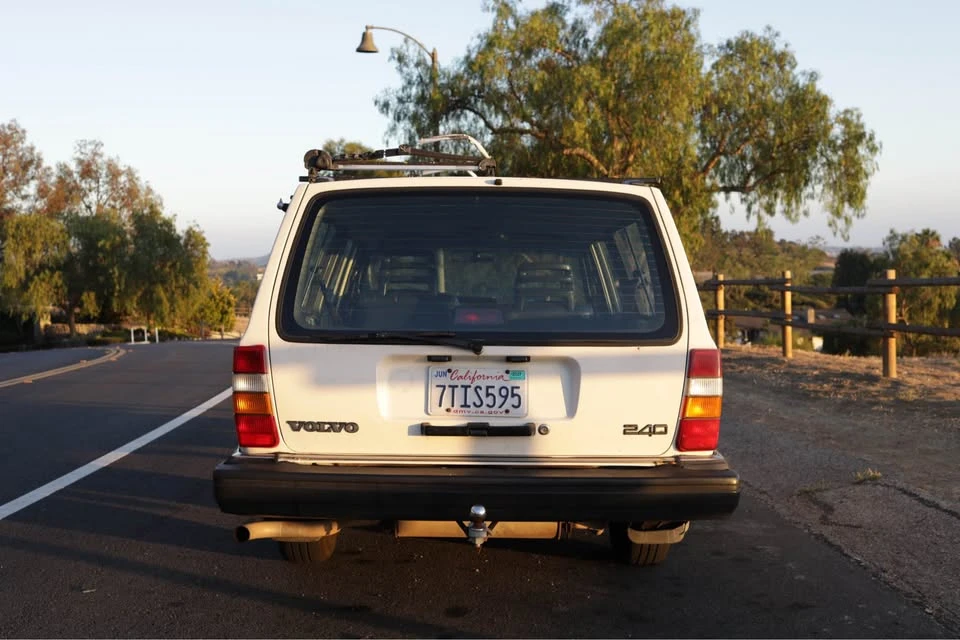 1992 Volvo 245 - Image 4 of 10