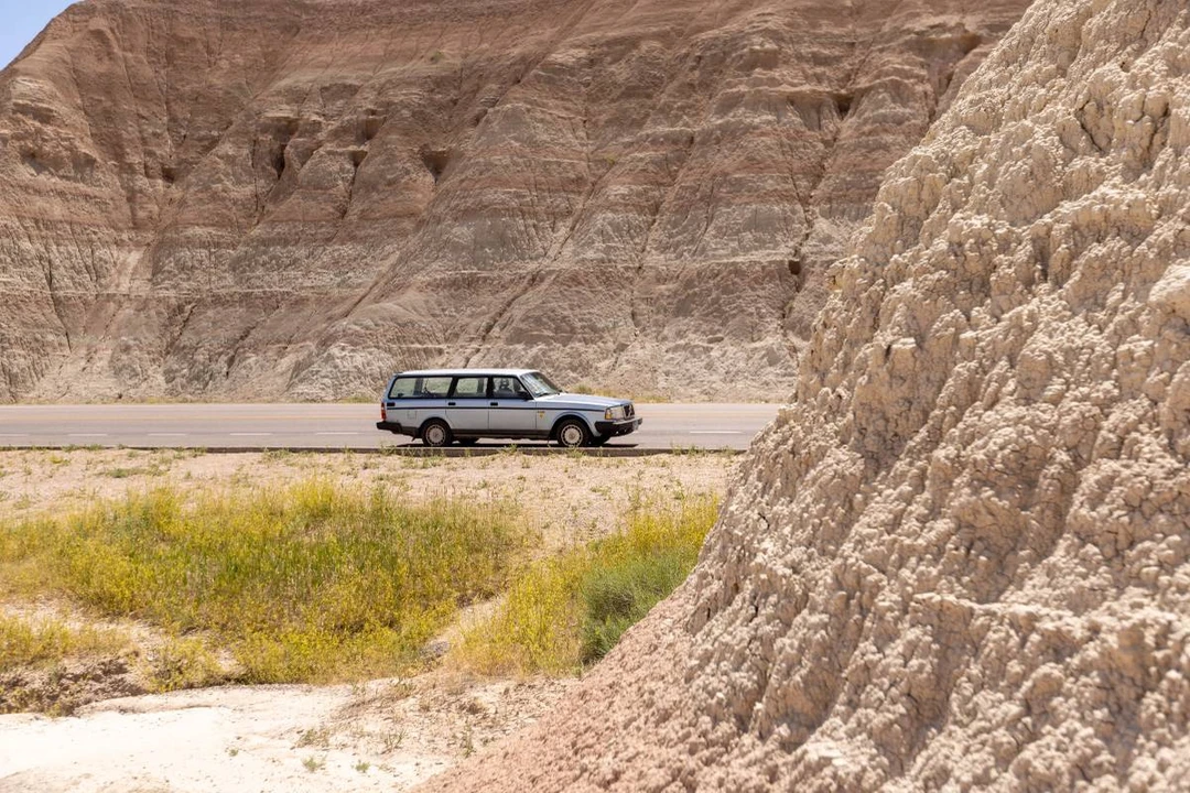 1992 Volvo 245 - Image 3 of 6
