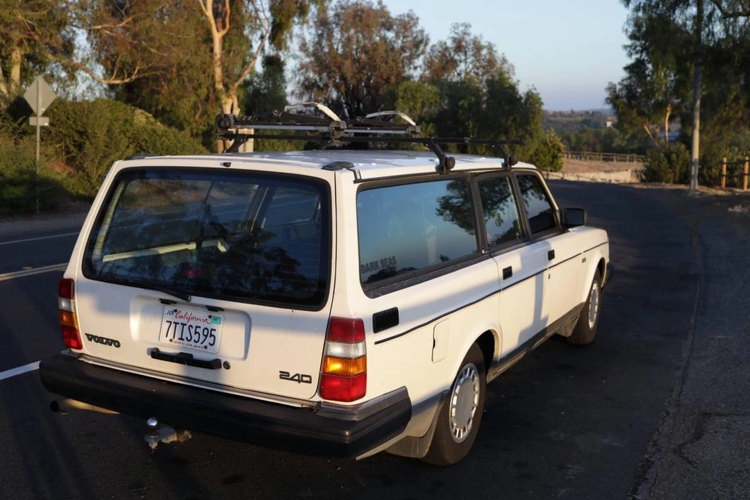 1992 Volvo 245 - Image 4 of 15