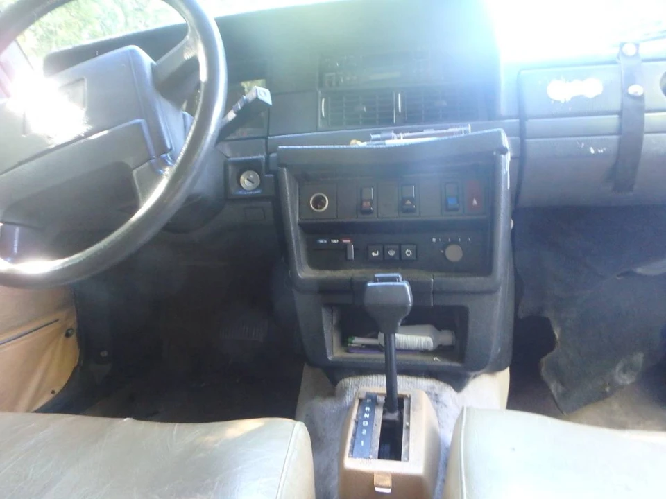 1992 Volvo 245 - Image 11 of 11