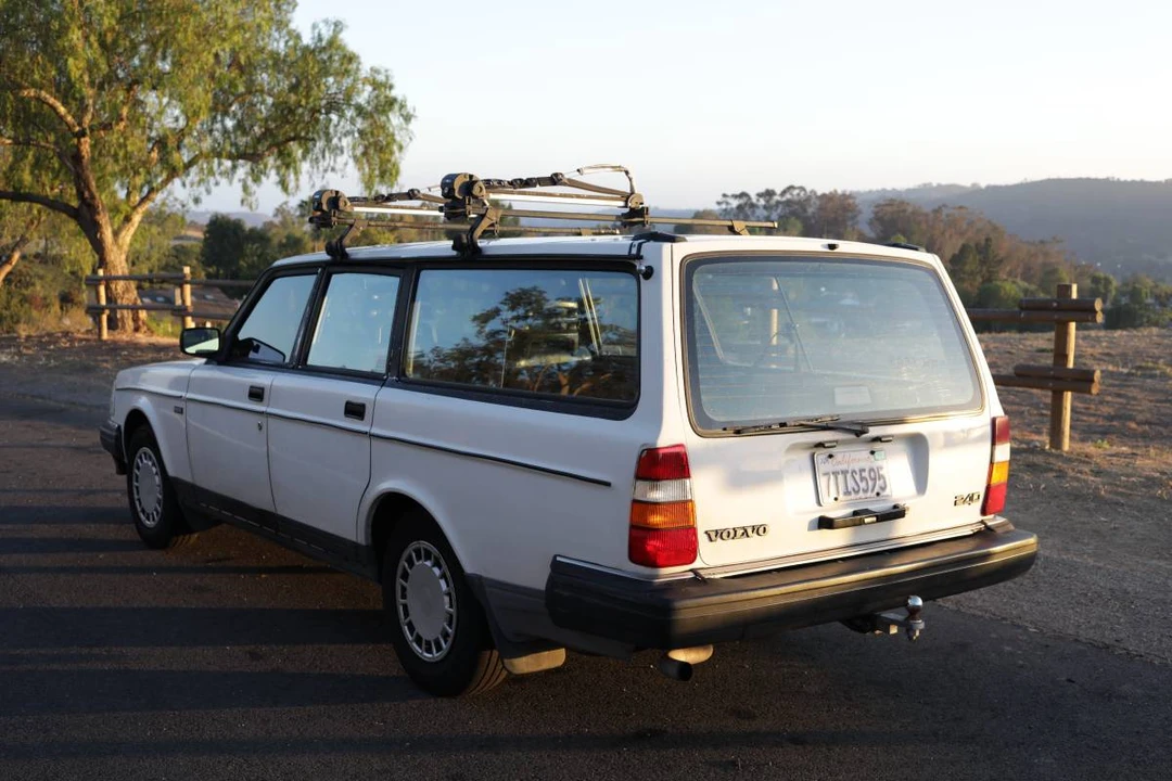 1992 Volvo 245 - Image 2 of 15