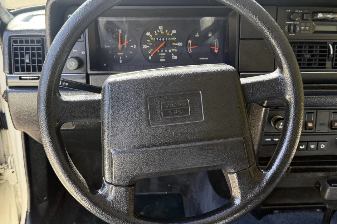 1992 Volvo 245 - Image 5 of 7