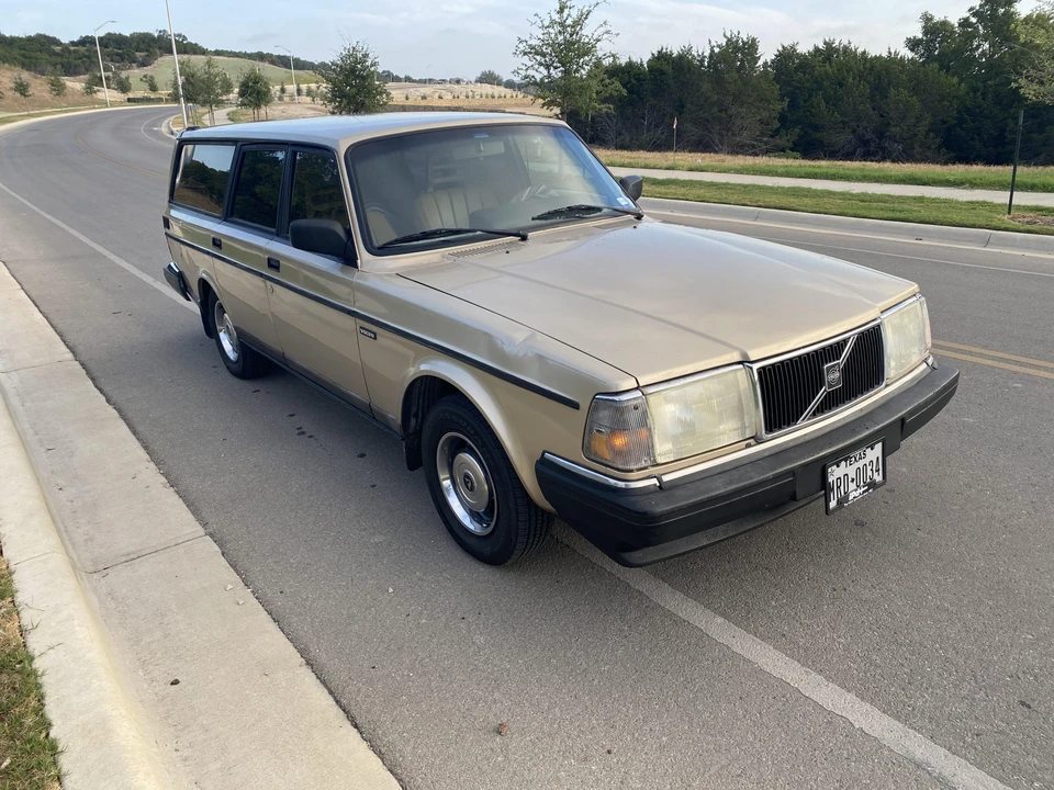 1992 Volvo 245 - Image 15 of 31