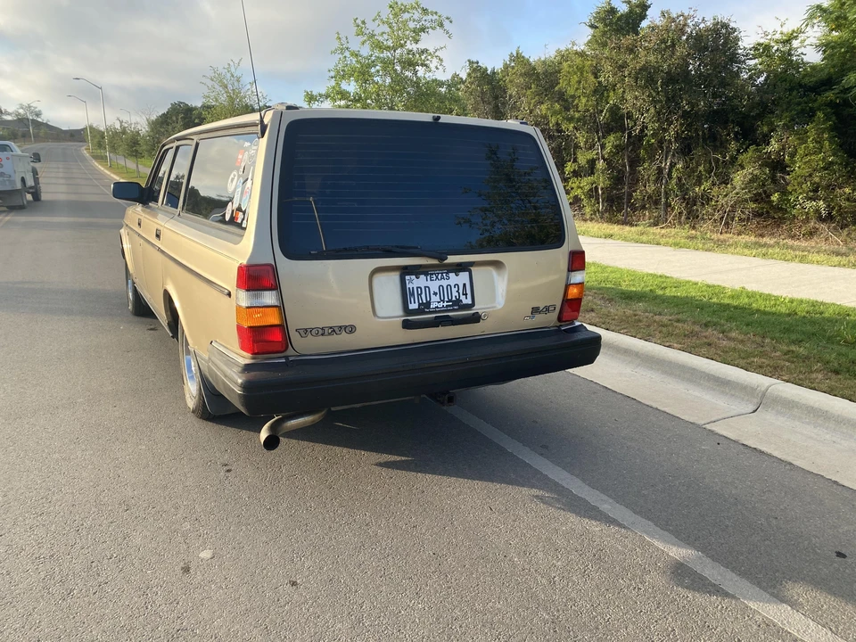 1992 Volvo 245 - Image 12 of 31