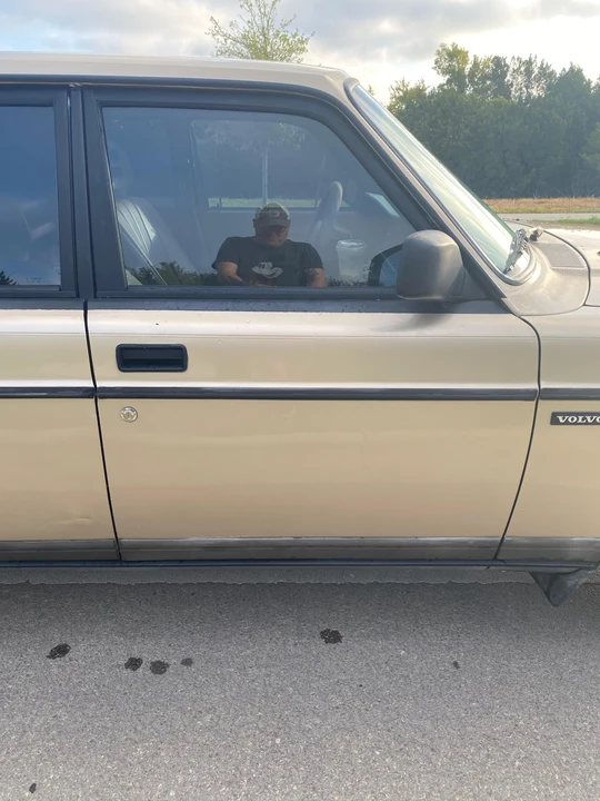 1992 Volvo 245 - Image 21 of 31