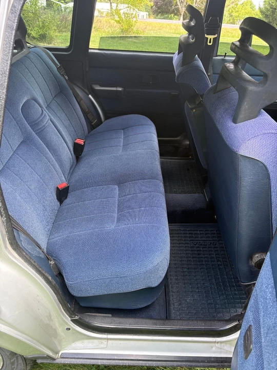 1992 Volvo 244 - Image 15 of 31