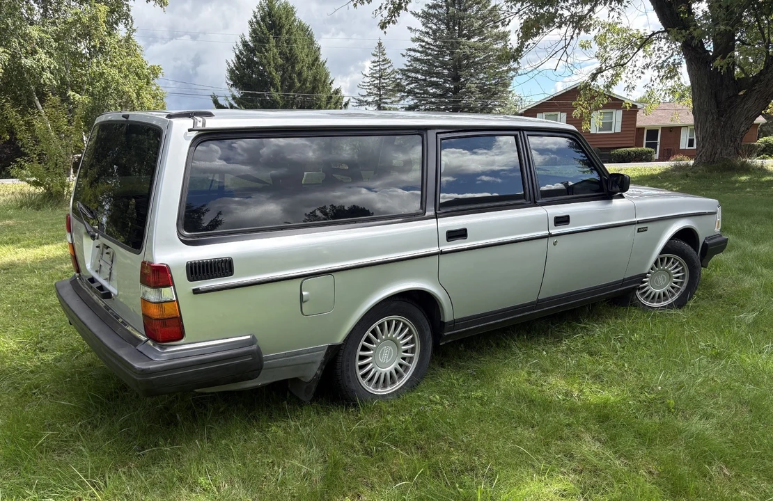 1992 Volvo 244 - Image 5 of 31
