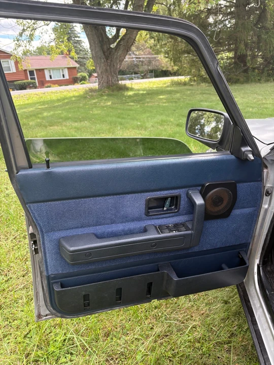 1992 Volvo 244 - Image 9 of 31