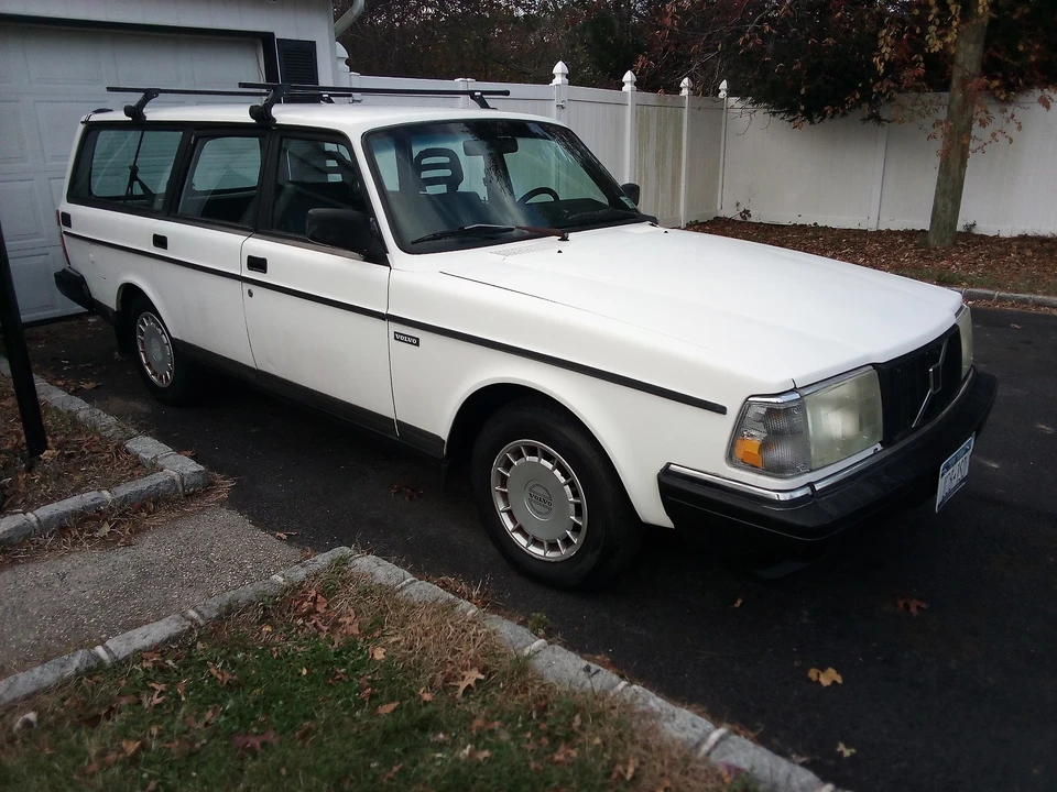 1992 Volvo 244 - Image 3 of 21