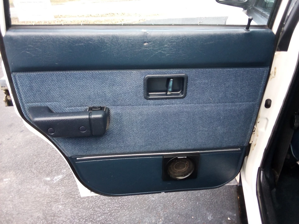 1992 Volvo 244 - Image 14 of 21