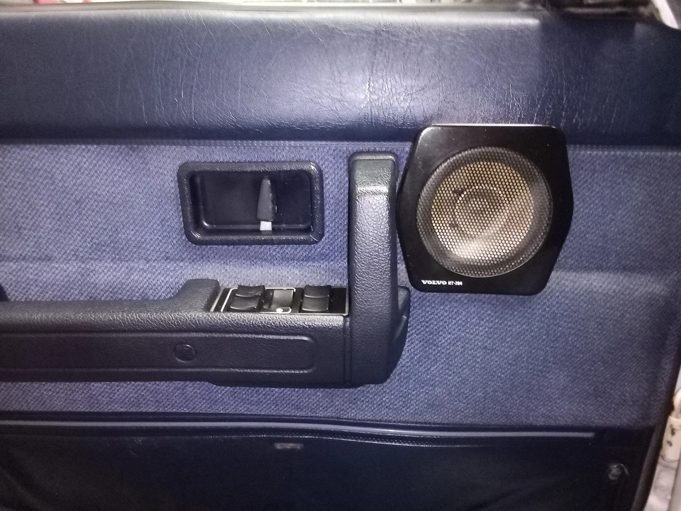 1992 Volvo 244 - Image 12 of 21