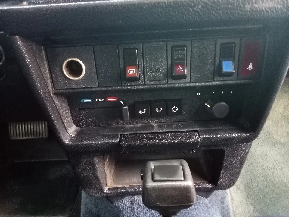 1992 Volvo 244 - Image 19 of 21