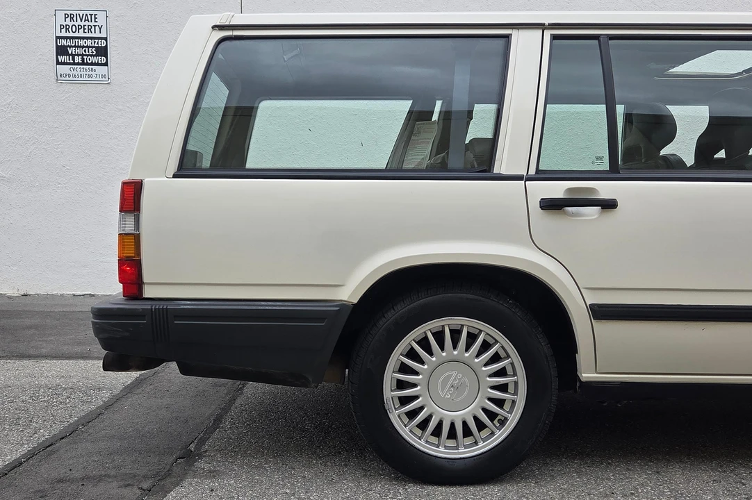 1992 Volvo 740 - Image 27 of 31