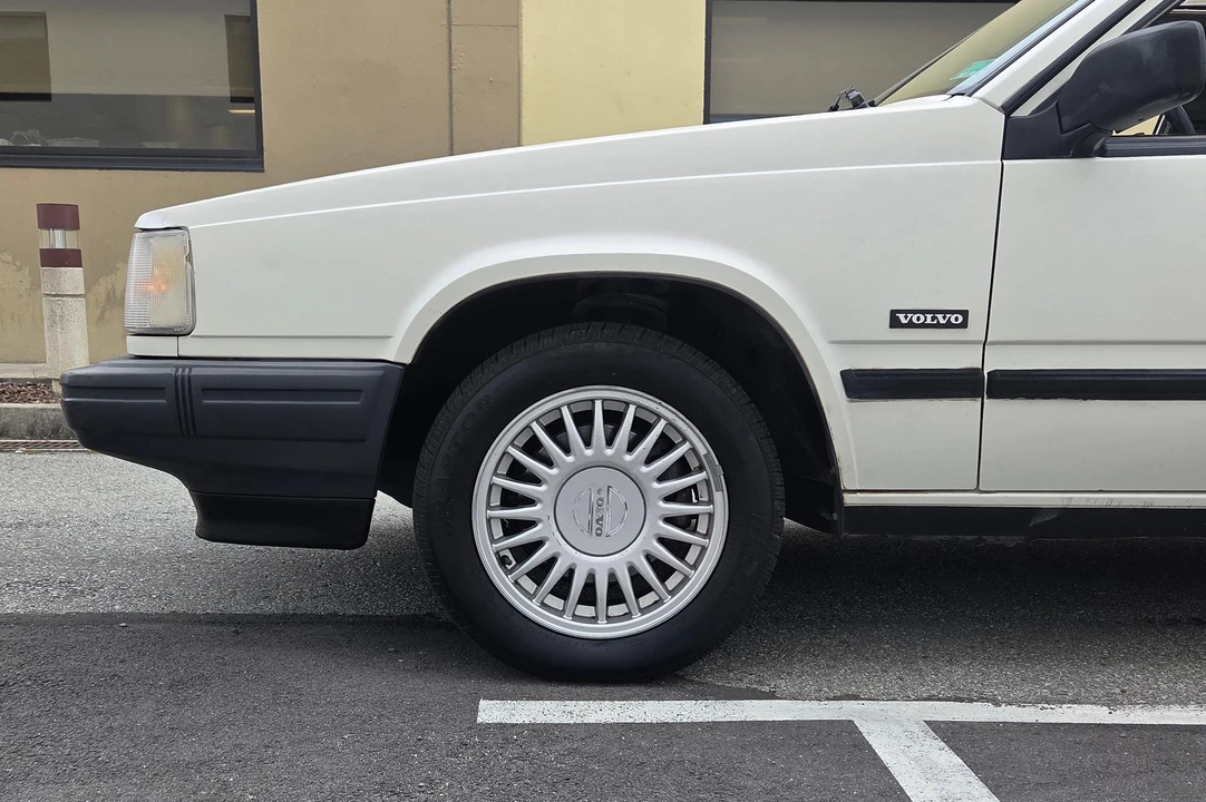 1992 Volvo 740 - Image 18 of 31