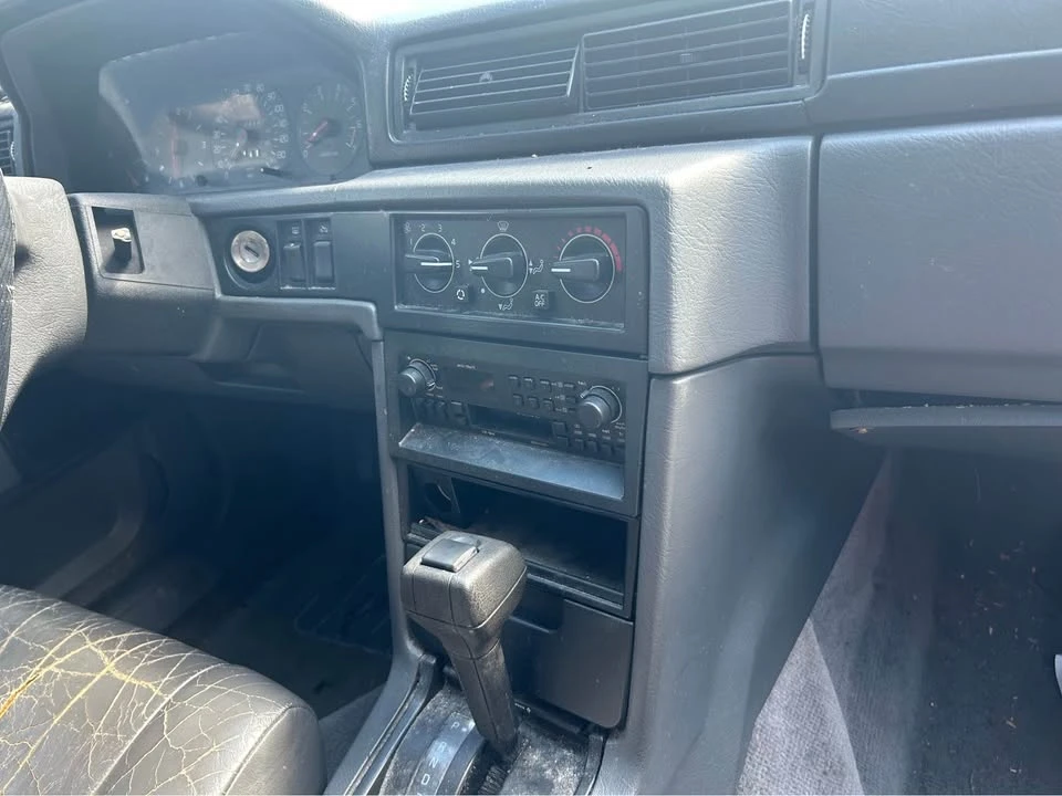 1992 Volvo 940 - Image 5 of 5