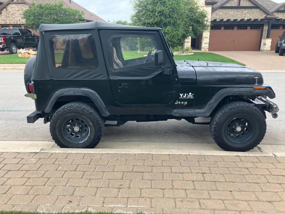 1992 Jeep YJ Wrangler - Image 7 of 7