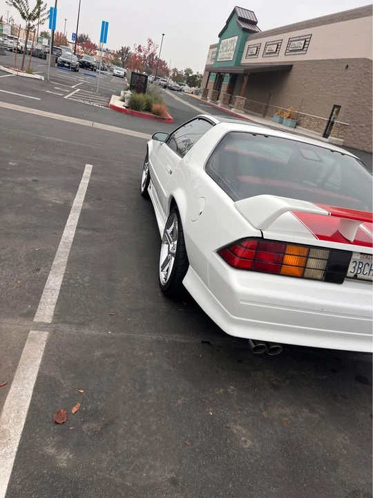 1992 Chevrolet Camaro 3rd Gen - Image 5 of 9