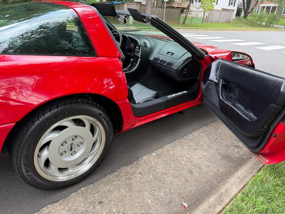 1992 Chevrolet Corvette C4 - Image 12 of 23