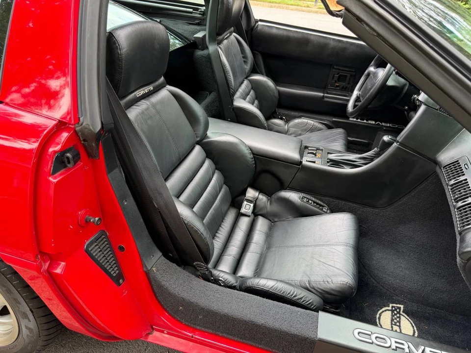 1992 Chevrolet Corvette C4 - Image 13 of 23
