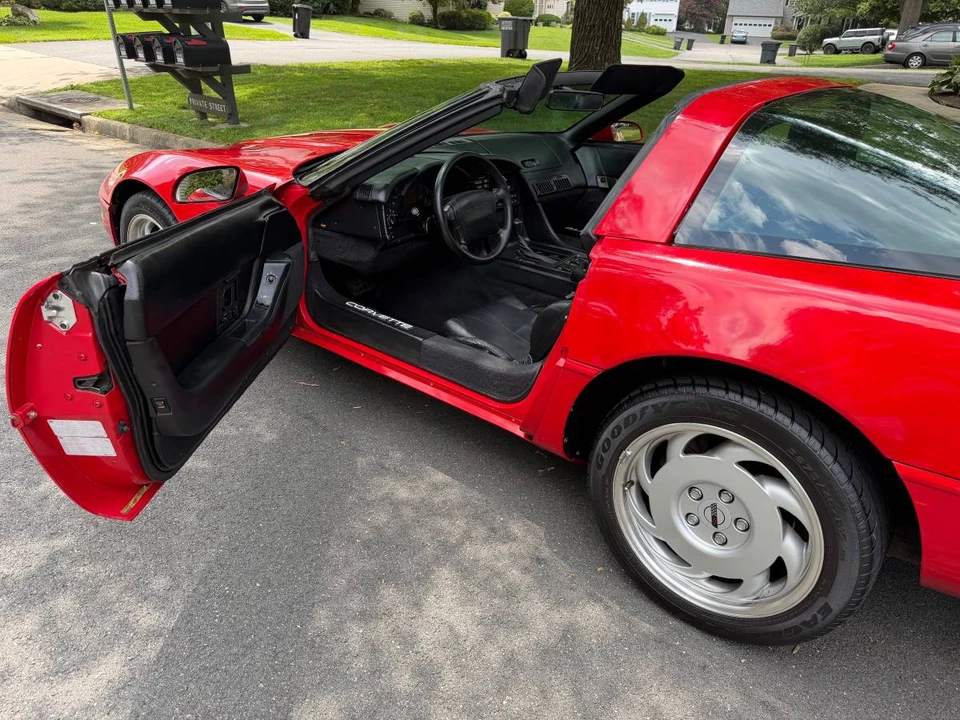 1992 Chevrolet Corvette C4 - Image 16 of 23