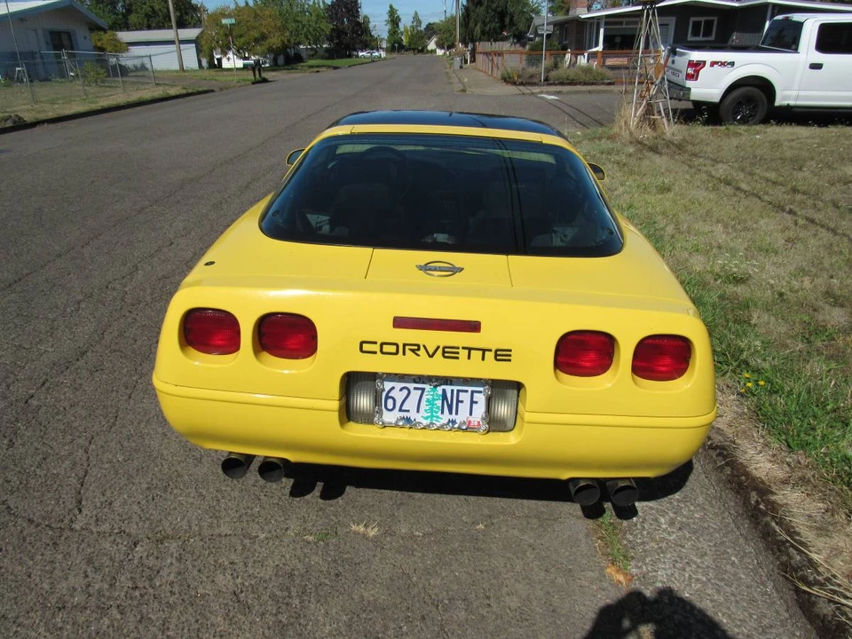 1992 Chevrolet Corvette C4 - Image 2 of 8