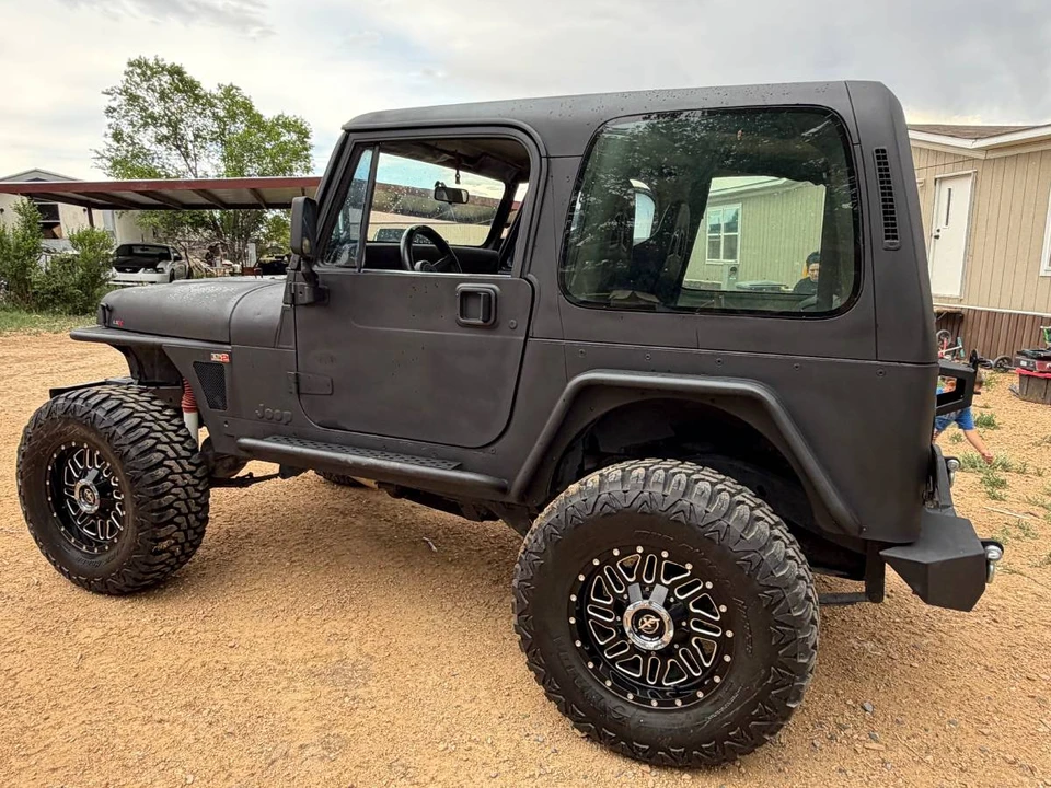 1992 Jeep YJ Wrangler - Image 6 of 12