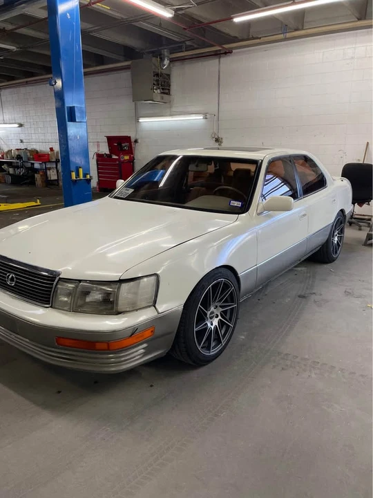 1992 Lexus LS 1st Gen - Image 2 of 8