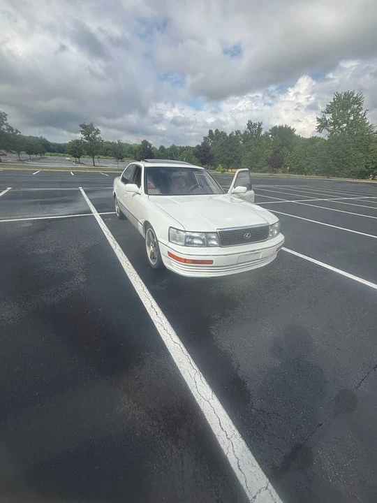 1992 Lexus LS 1st Gen - Image 2 of 11