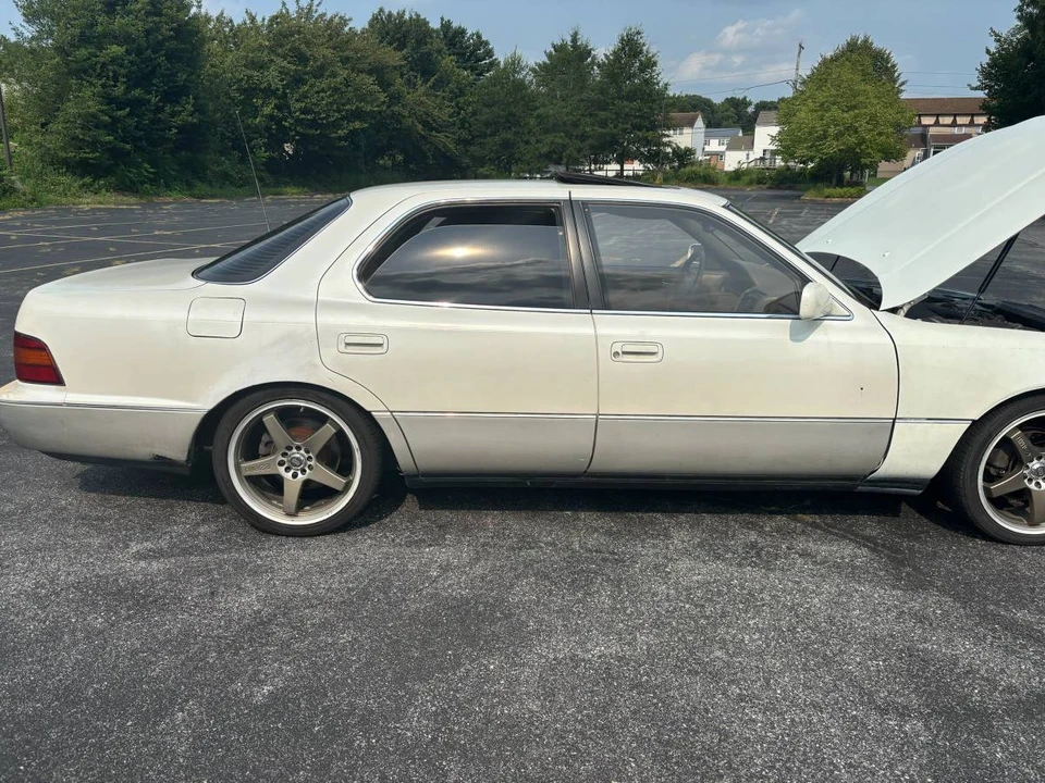 1992 Lexus LS 1st Gen - Image 7 of 11