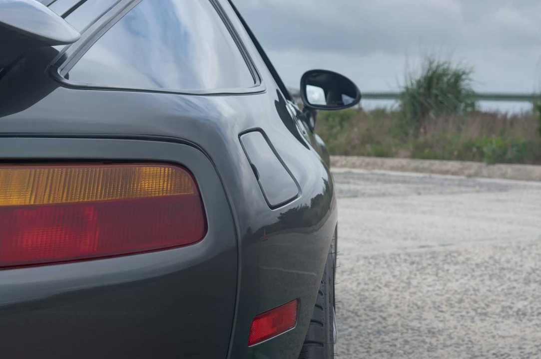 1993 Porsche 928 GTS - Image 7 of 18