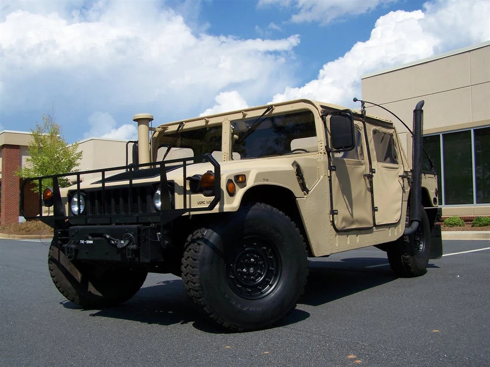 1993 Hummer HMMWV - Image 3 of 31
