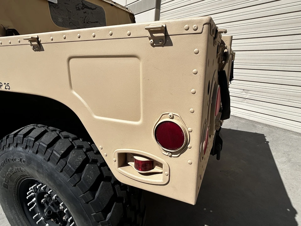 1993 Hummer HMMWV - Image 24 of 31
