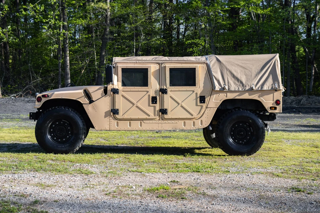 1993 Hummer HMMWV - Image 3 of 31