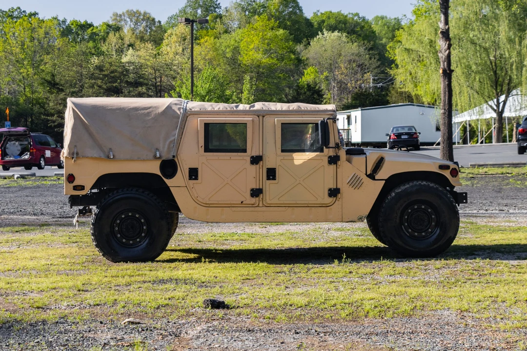 1993 Hummer HMMWV - Image 7 of 31